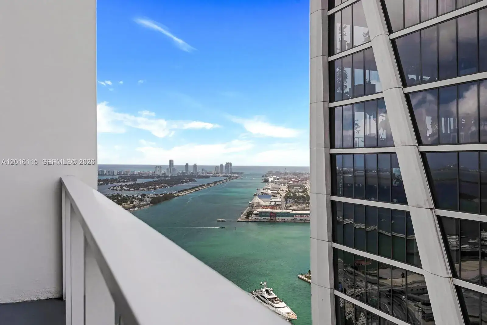 1 bedroom 1 bath Residential Lease for rent at 1040 Biscayne Blvd # 4208, Miami FL 33132