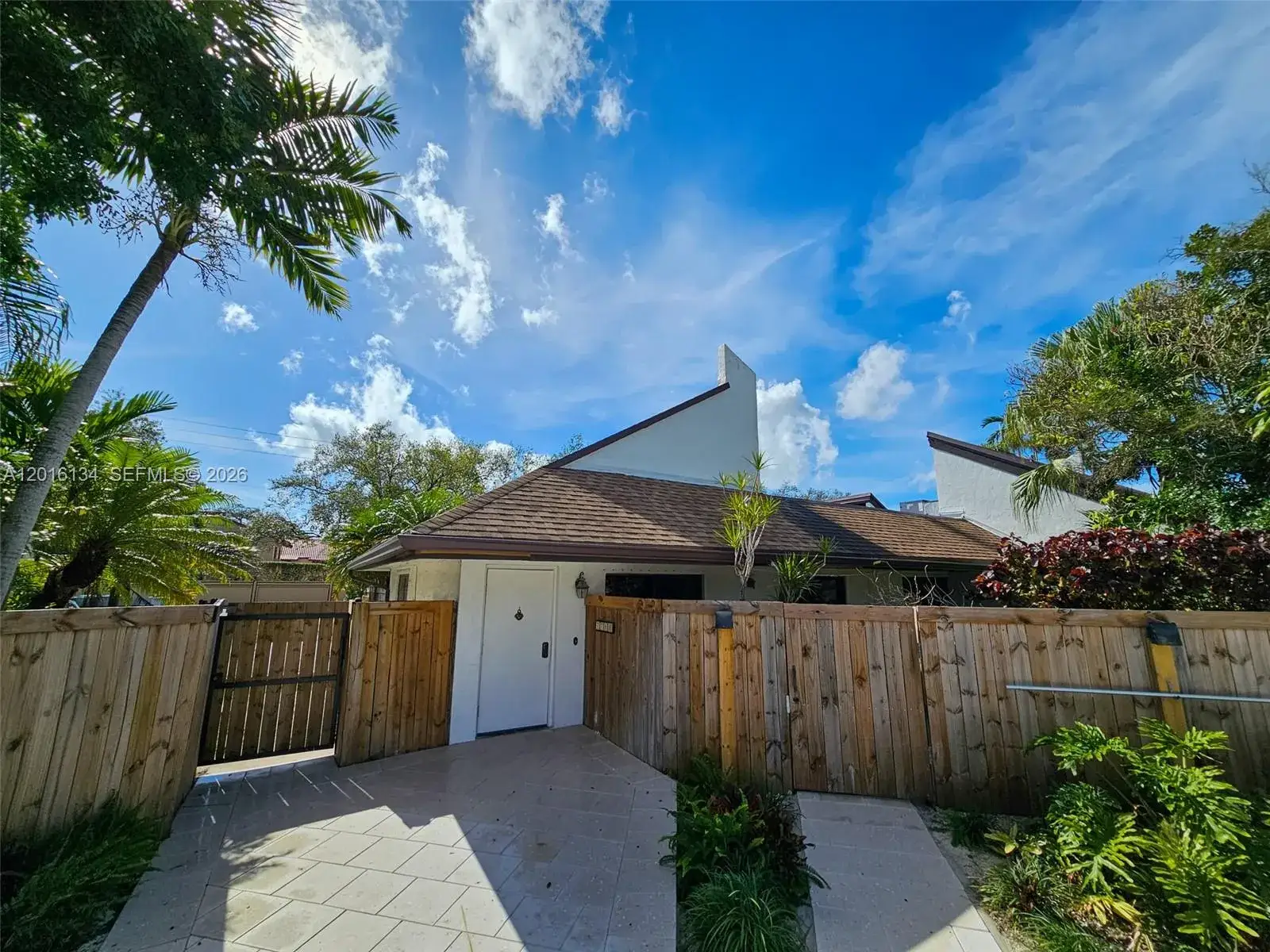 2 bedroom 2 bath Residential Lease for rent at 7749 SW 100th St # 33, Miami FL 33156