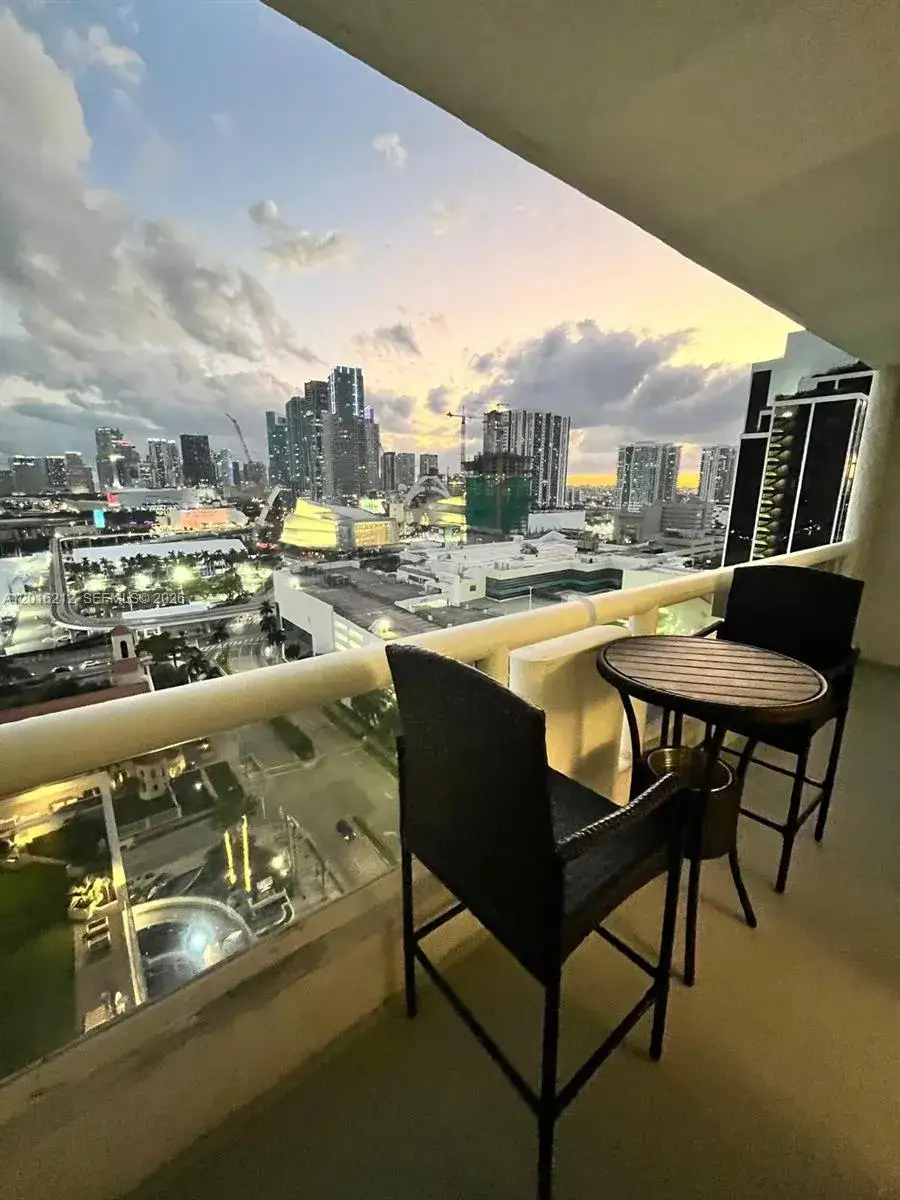 1 bedroom 1 bath Residential Lease for rent at 1717 N Bayshore Dr # 2453, Miami FL 33132