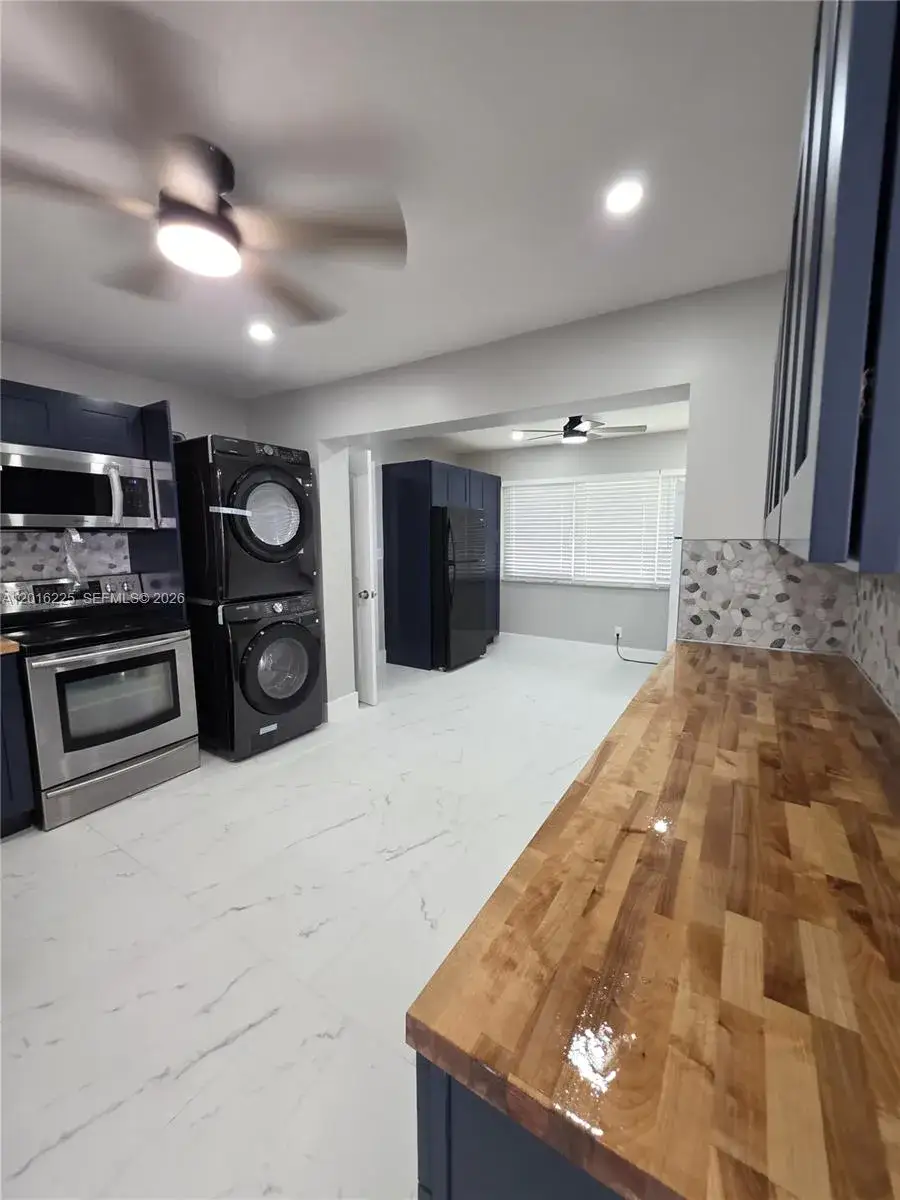 3 bedroom 1 bath Residential Lease for rent at 2281 N 56th Ter, Hollywood FL 33021