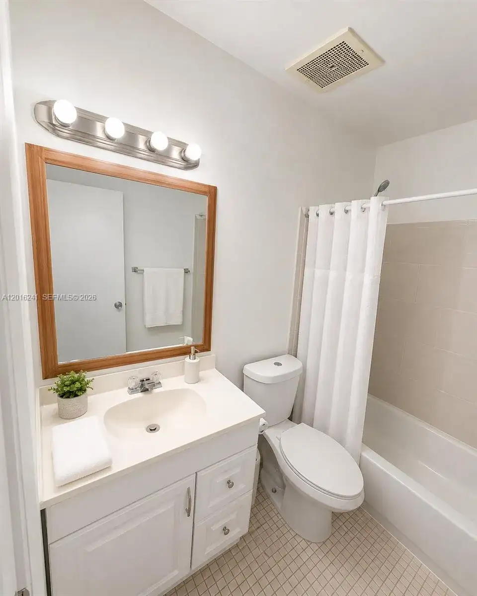 1 bedroom 1 bath Residential for sale at 18051 NW 68th Ave # K201, Hialeah FL 33015