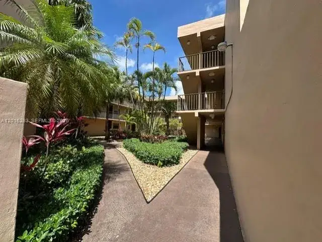 2 bedroom 2 bath Residential Lease for rent at 10975 SW 107th St # 110, Miami FL 33176
