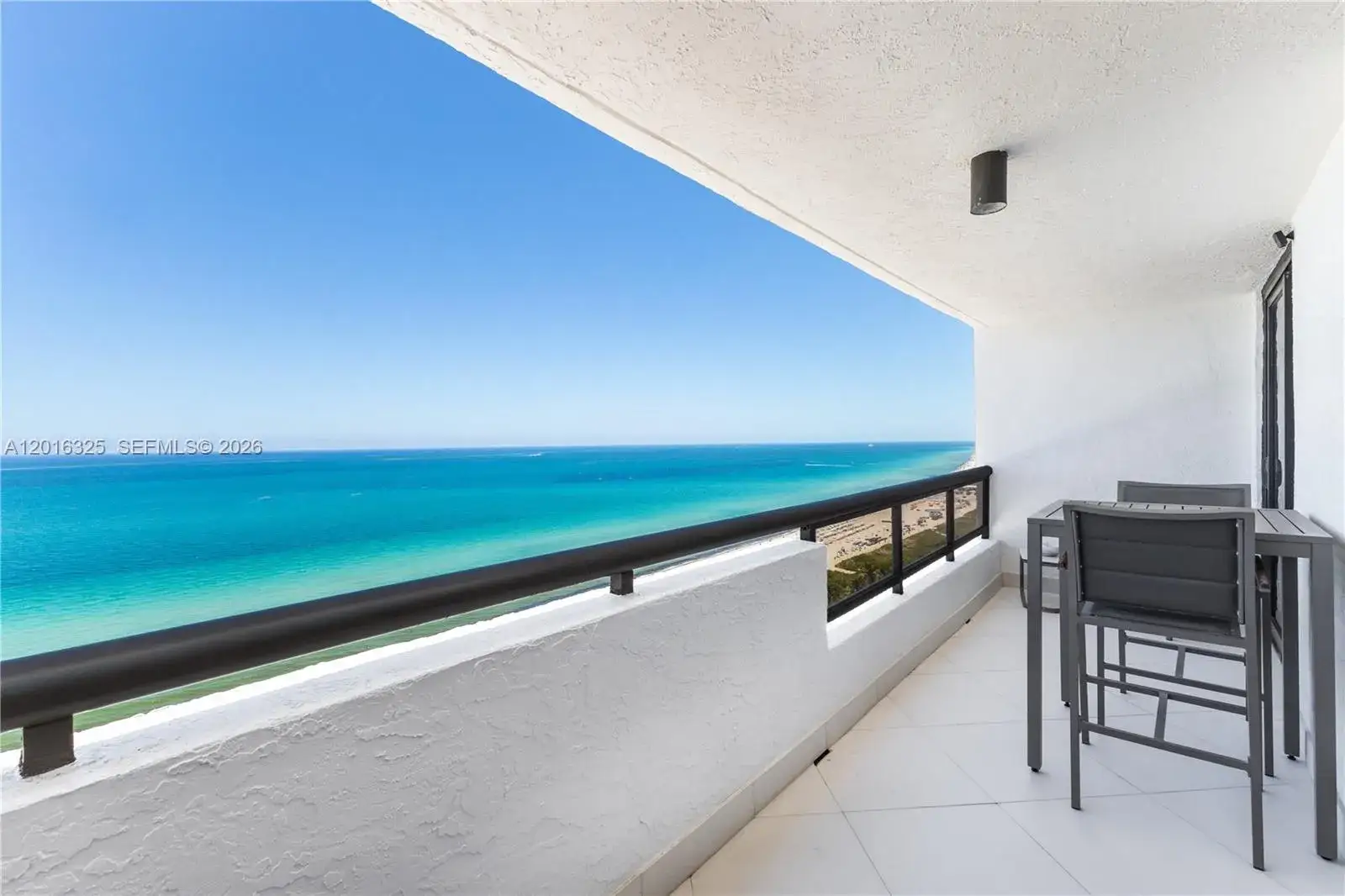 1 bedroom 2 bath Residential for sale at 2555 Collins Ave # 2205, Miami Beach FL 33140