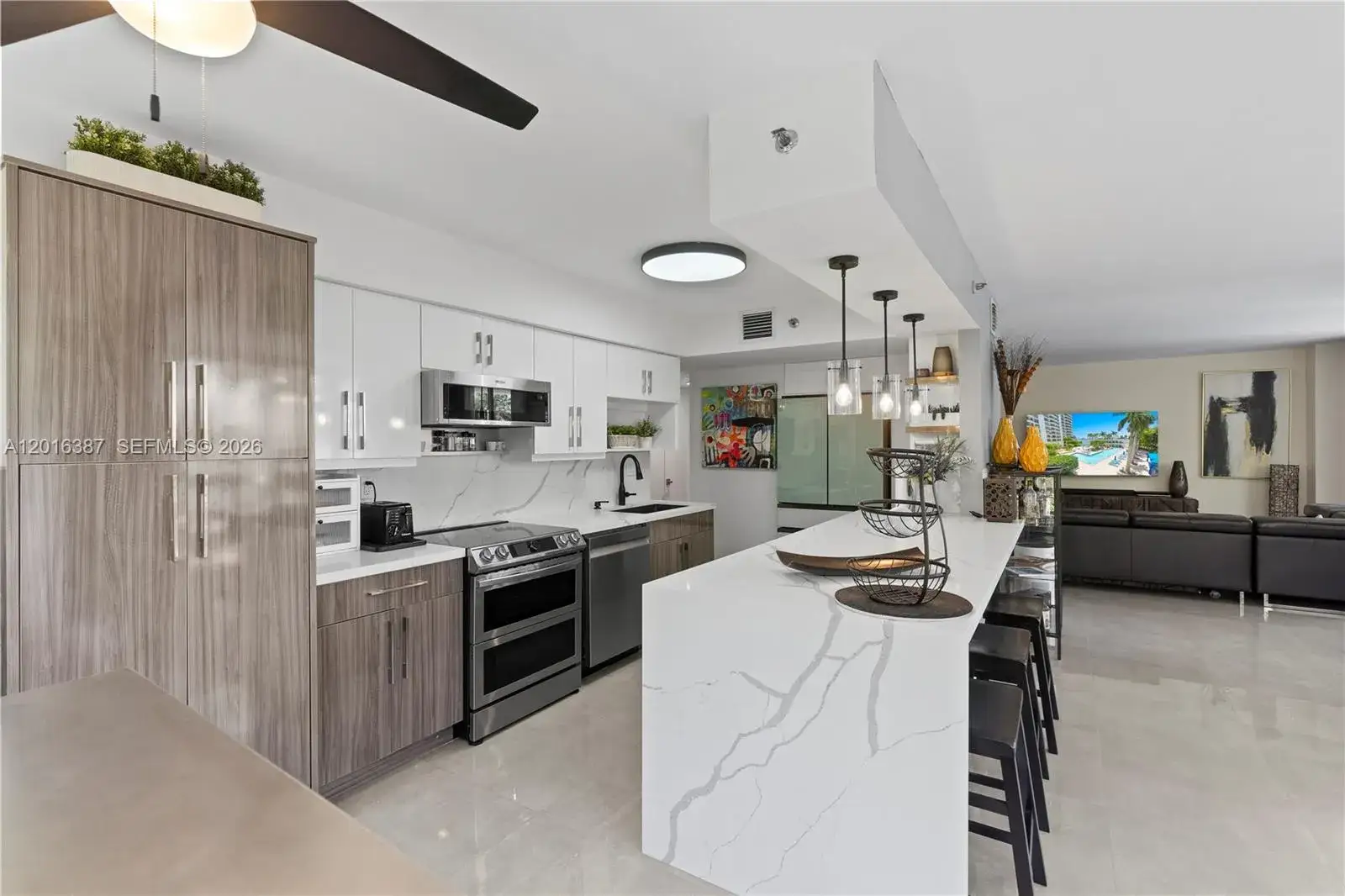 2 bedroom 2 bath Residential for sale at 3600 Mystic Pointe Dr # 306, Aventura FL 33180