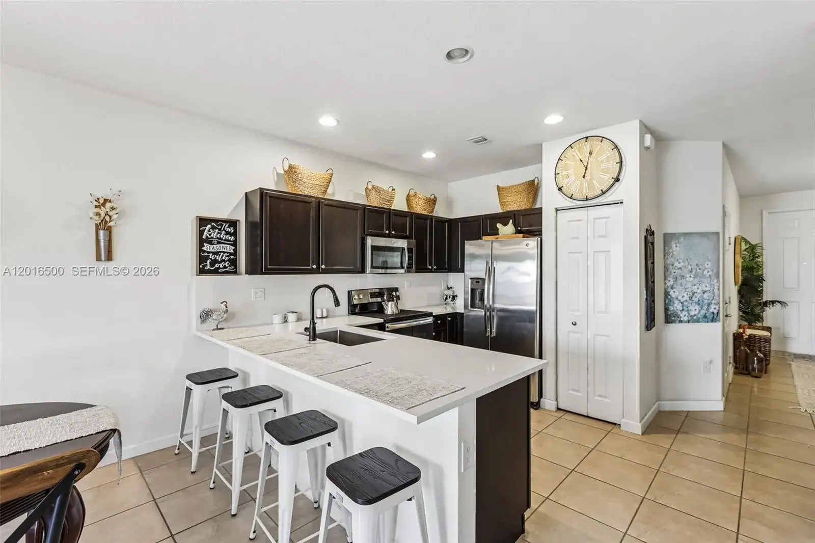 3 bedroom 2 bath Residential for sale at 284 SE 37th Ter, Homestead FL 33033