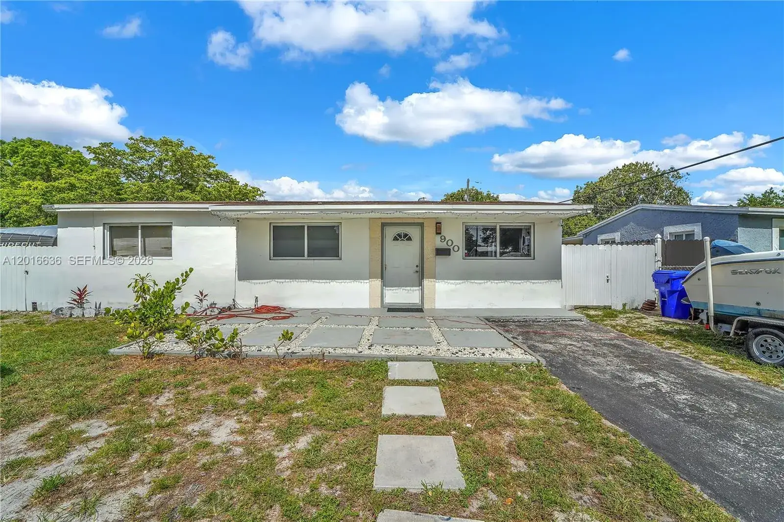 3 bedroom 1 bath Residential for sale at 900 N 70th Ave, Hollywood FL 33024