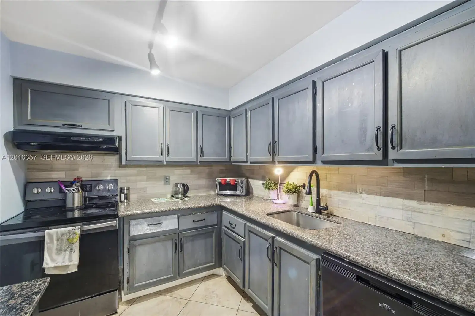 2 bedroom 2 bath Residential for sale at 6195 Rock Island Rd # 511, Tamarac FL 33319