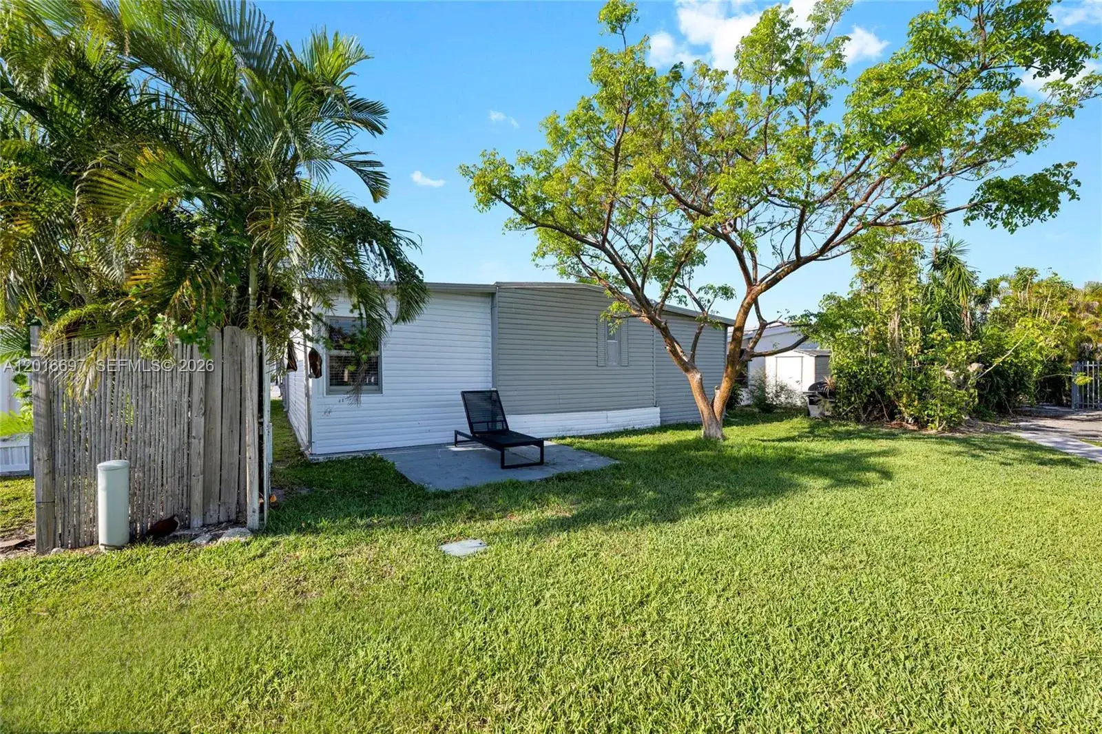 2148 SW 52nd St, Dania Beach FL 33312