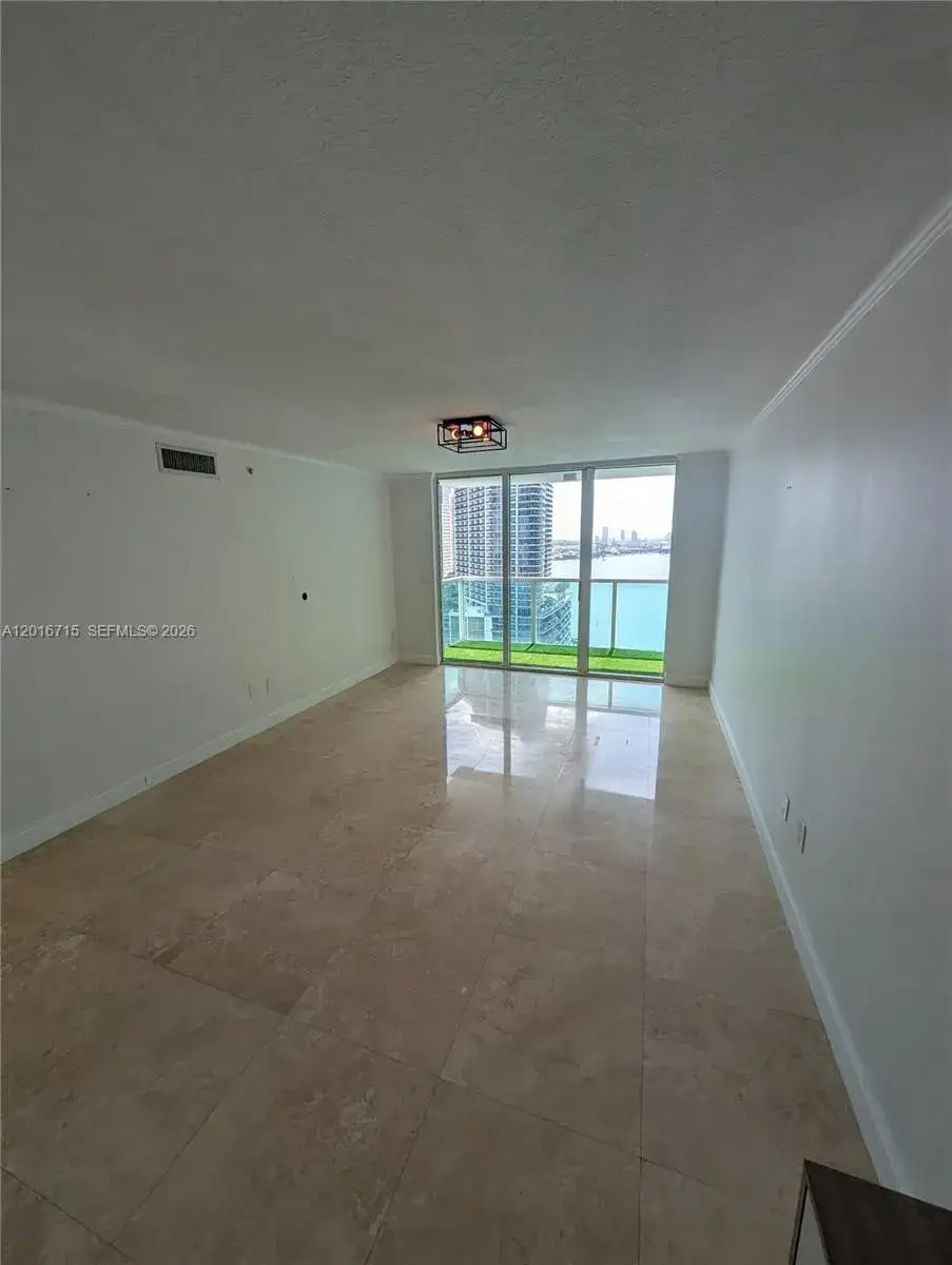 2 bedroom 2 bath Residential for sale at 31 SE 5th St # 3002, Miami FL 33131