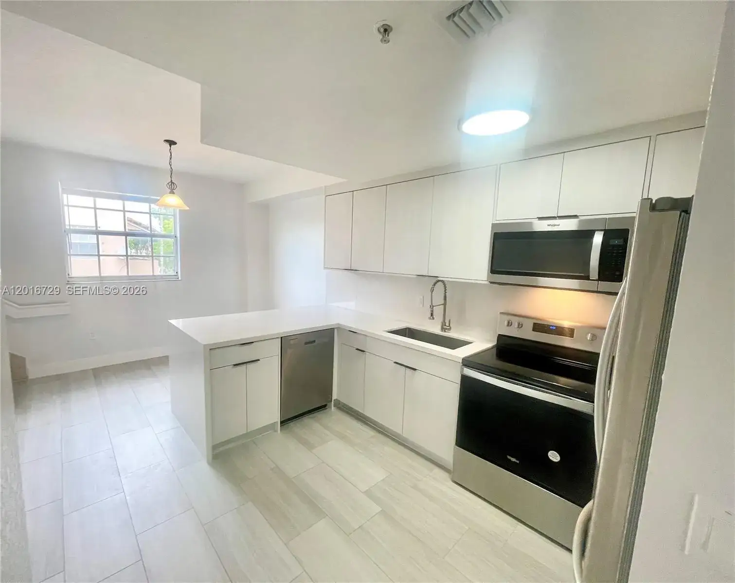 2 bedroom 1 bath Residential Lease for rent at 77 E 4th St # A212, Hialeah FL 33010