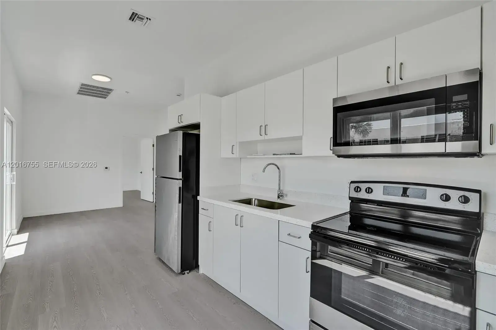 1 bedroom 1 bath Residential Lease for rent at 1567 NW 1st St # 8, Miami FL 33125