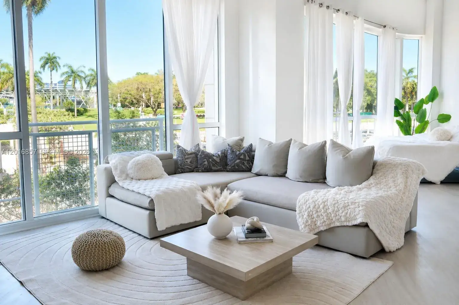 1 bedroom 1 bath Residential Lease for rent at 253 NE 2nd St # 229, Miami FL 33132