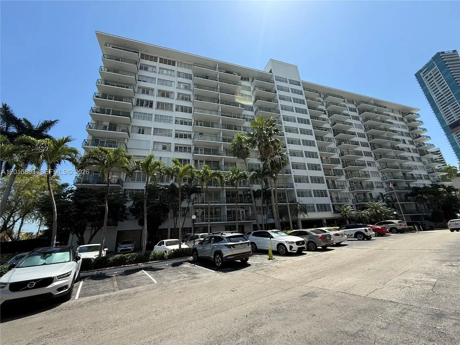 1 bath Residential for sale at 1408 Brickell Bay Dr # 213, Miami FL 33131