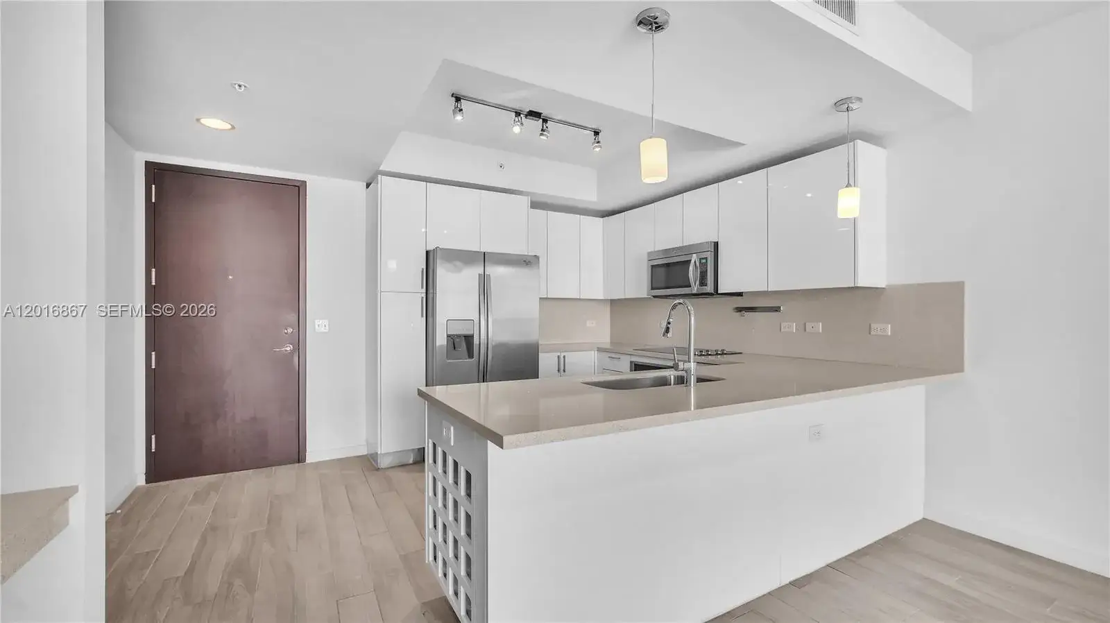 1 bedroom 1 bath Residential for sale at 999 SW 1st Ave # 2009, Miami FL 33130