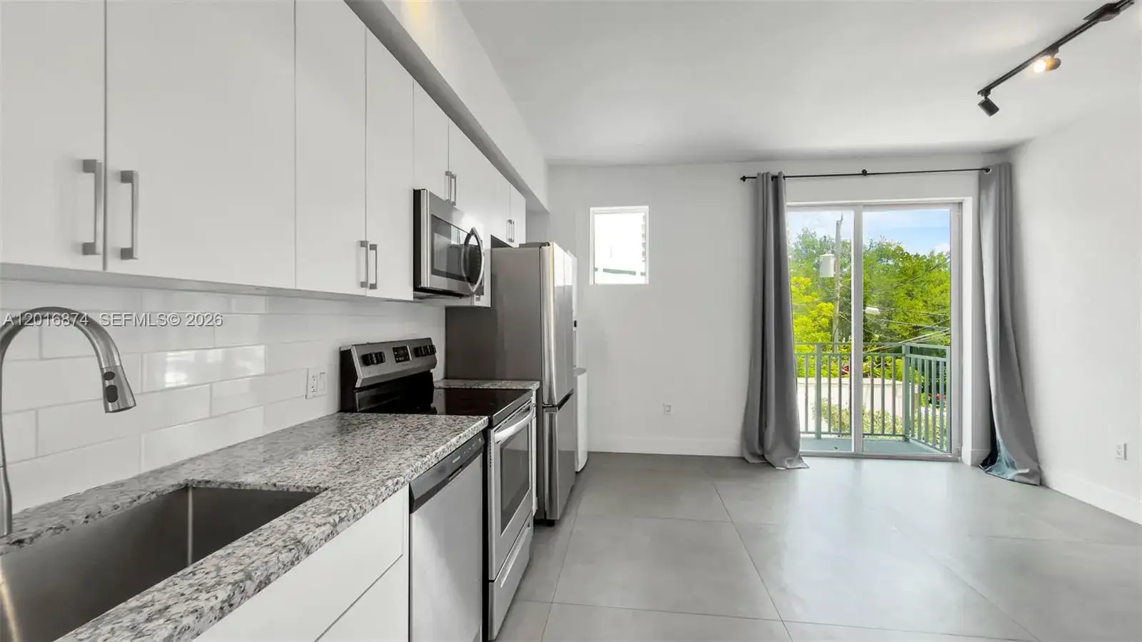 2 bedroom 1 bath Residential Lease for rent at 1536 NW 15th Ave # 206, Miami FL 33125