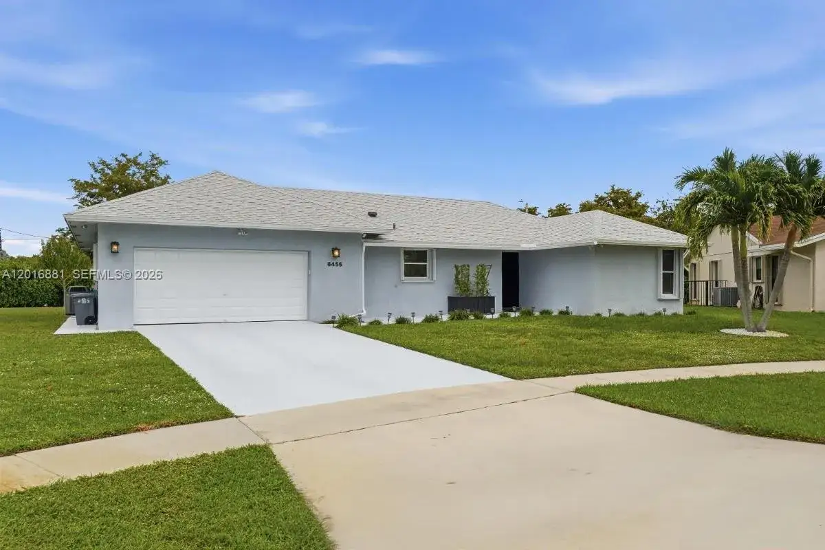 2 bedroom 2 bath Residential for sale at 6455 Hitchin Post Way, Delray Beach FL 33484