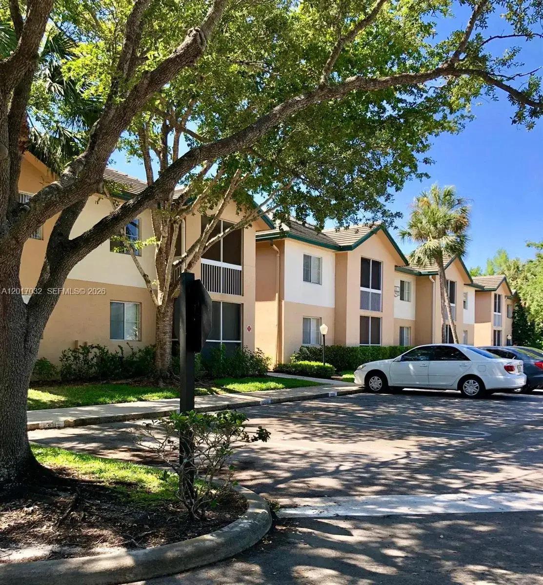 2 bedroom 2 bath Residential for sale at 9855 Westview Dr # 723, Coral Springs FL 33076