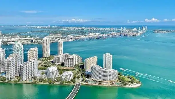1 bedroom 1 bath Residential Lease for rent at 540 Brickell Key Dr # 218, Miami FL 33131