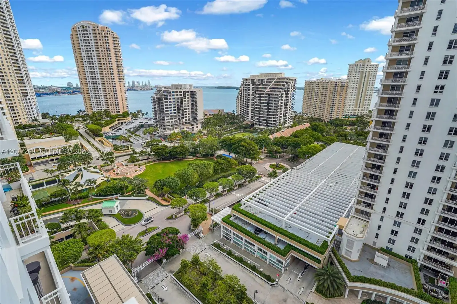 3 bedroom 3 bath Residential Lease for rent at 801 S Brickell Key Blvd # 1909, Miami FL 33131