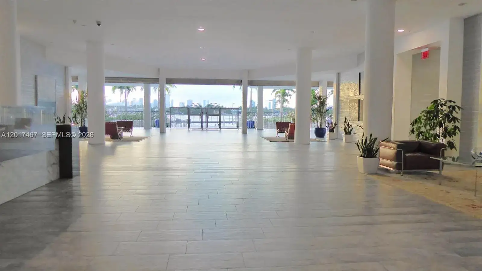 1 bedroom 1 bath Residential Lease for rent at 800 West Ave # 921, Miami Beach FL 33139