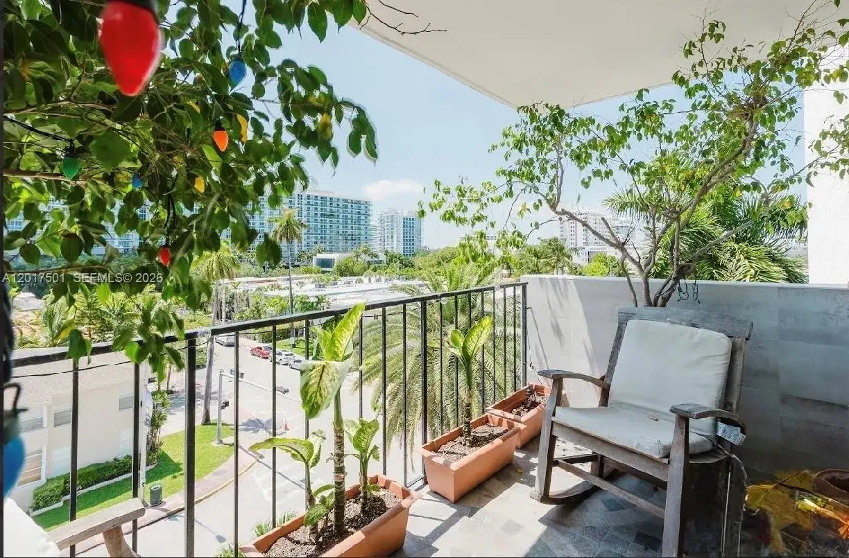 2 bedroom 2 bath Residential for sale at 1455 West Ave # 603, Miami Beach FL 33139