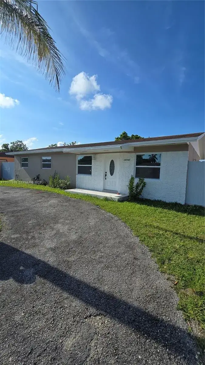 4 bedroom 2 bath Residential Lease for rent at 15750 SW 297th St # 0, Homestead FL 33033