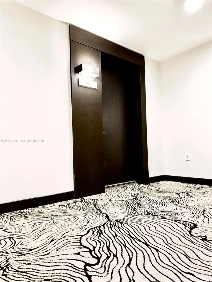 1 bedroom 2 bath Residential for sale at 900 Biscayne Blvd # 3803, Miami FL 33132