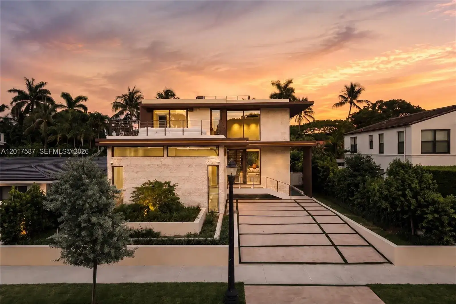 4 bedroom 4 bath Residential for sale at 3045 N Bay Rd, Miami Beach FL 33140