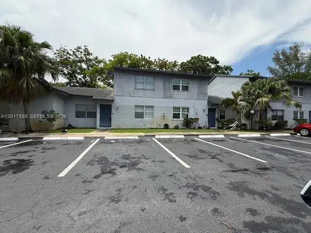 3 bedroom 2 bath Residential for sale at 7173 W Sunrise Blvd # 7173, Plantation FL 33313