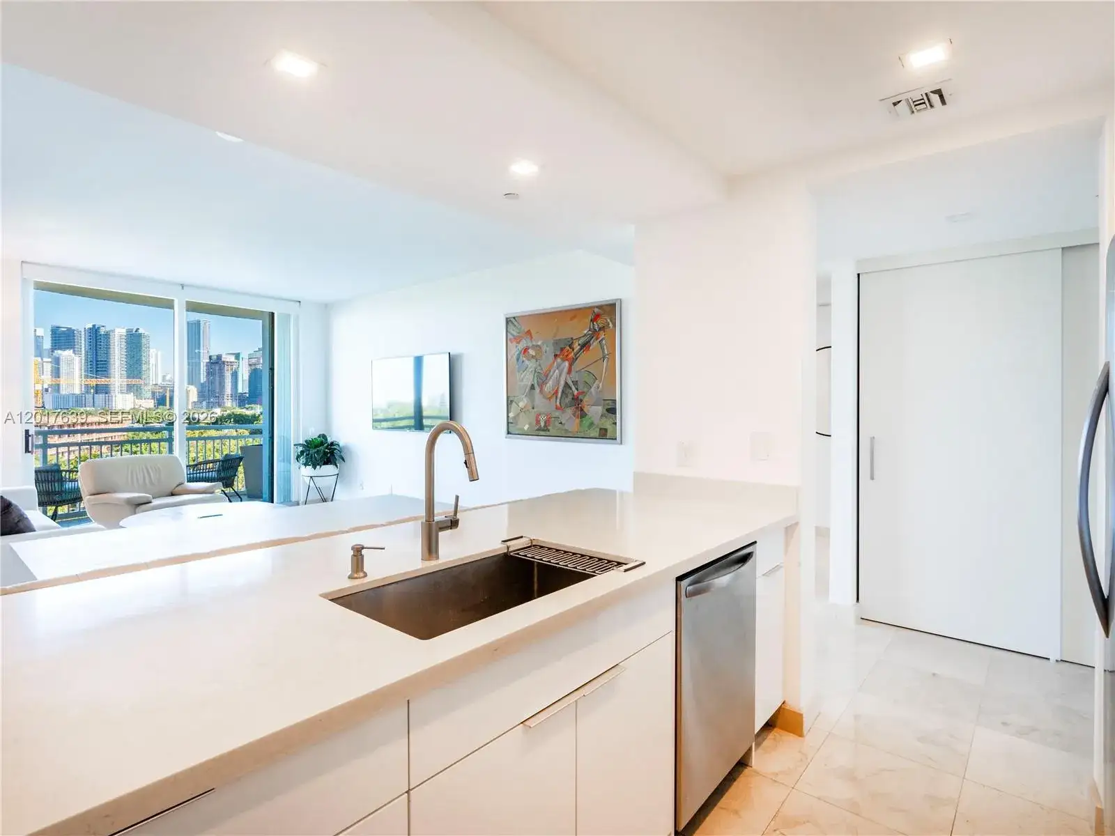 1 bedroom 1 bath Residential for sale at 2475 Brickell Ave # 903, Miami FL 33129