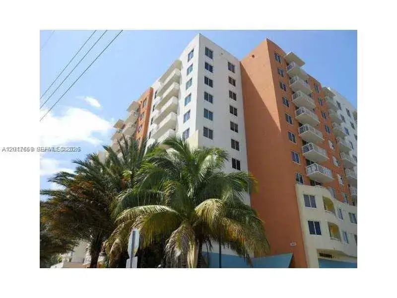 1 bedroom 1 bath Residential for sale at 18800 NE 29th Ave # 1028, Aventura FL 33180