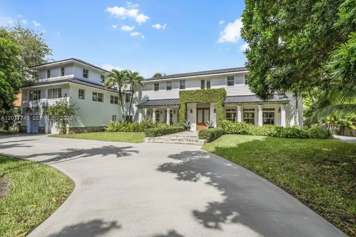 6845 SW 98th St, Pinecrest FL 33156