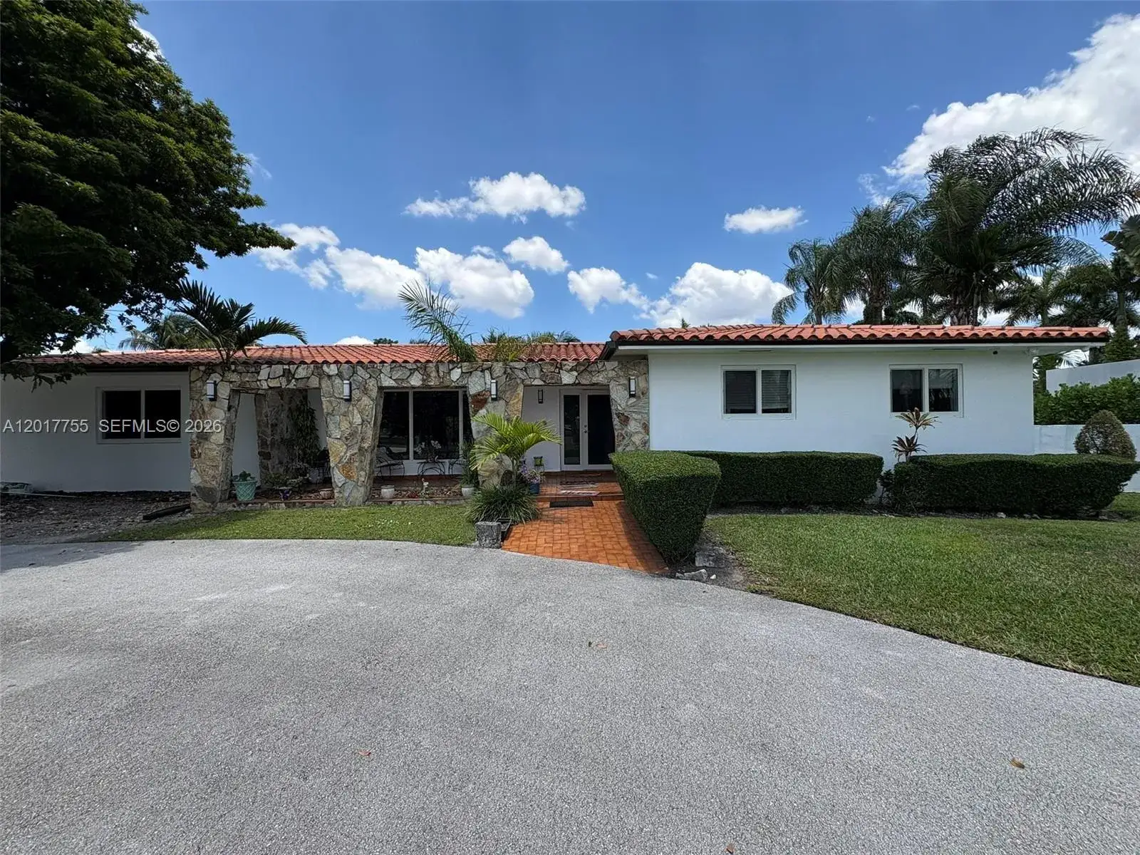 4 bedroom 2 bath Residential Lease for rent at 220 NW 130th Ave, Miami FL 33182