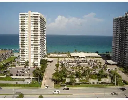 1 bedroom 1 bath Residential Lease for rent at 1950 S Ocean Dr # 4B, Hallandale Beach FL 33009