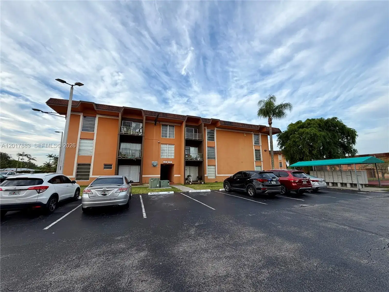 2 bedroom 2 bath Residential for sale at 9429 SW 76th St # W25, Miami FL 33173