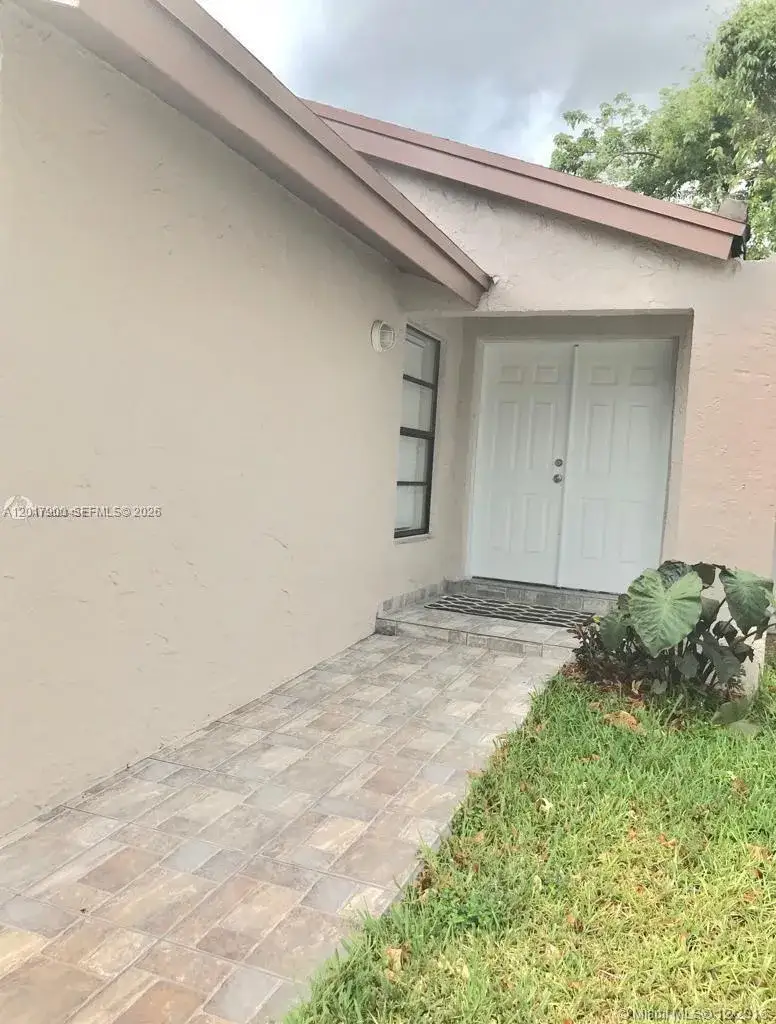 3 bedroom 2 bath Residential Lease for rent at 11447 SW 33rd Ln # 0, Miami FL 33165