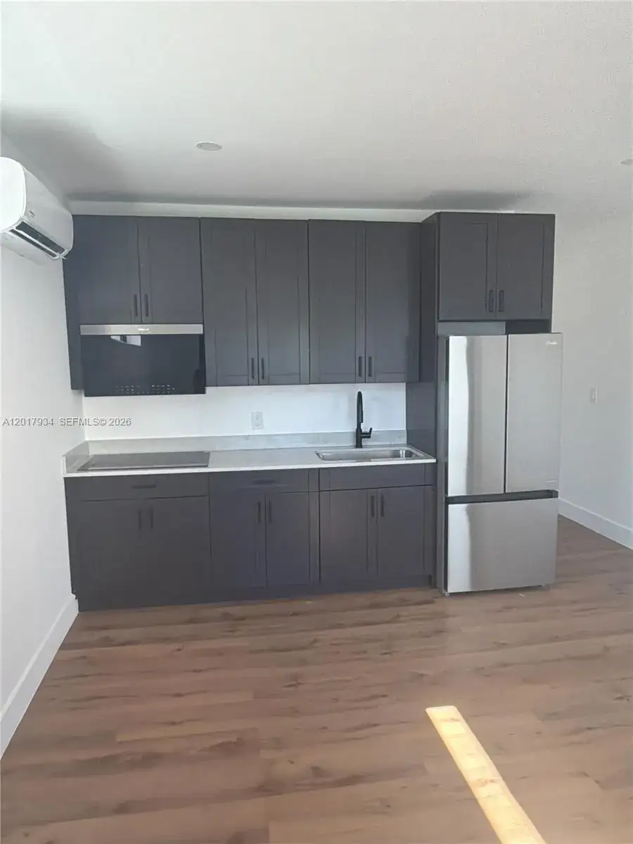 1 bedroom 1 bath Residential Lease for rent at 7801 Byron Ave # 3, Miami Beach FL 33141
