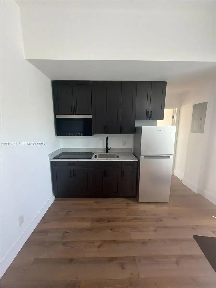 1 bedroom 1 bath Residential Lease for rent at 7801 Byron Ave # B, Miami Beach FL 33141