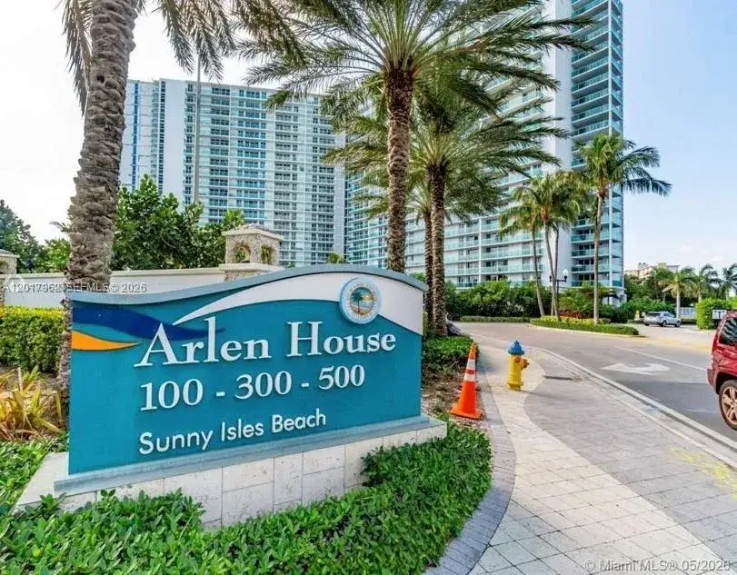 1 bedroom 1 bath Residential for sale at 100 Bayview Dr # 309, Sunny Isles Beach FL 33160