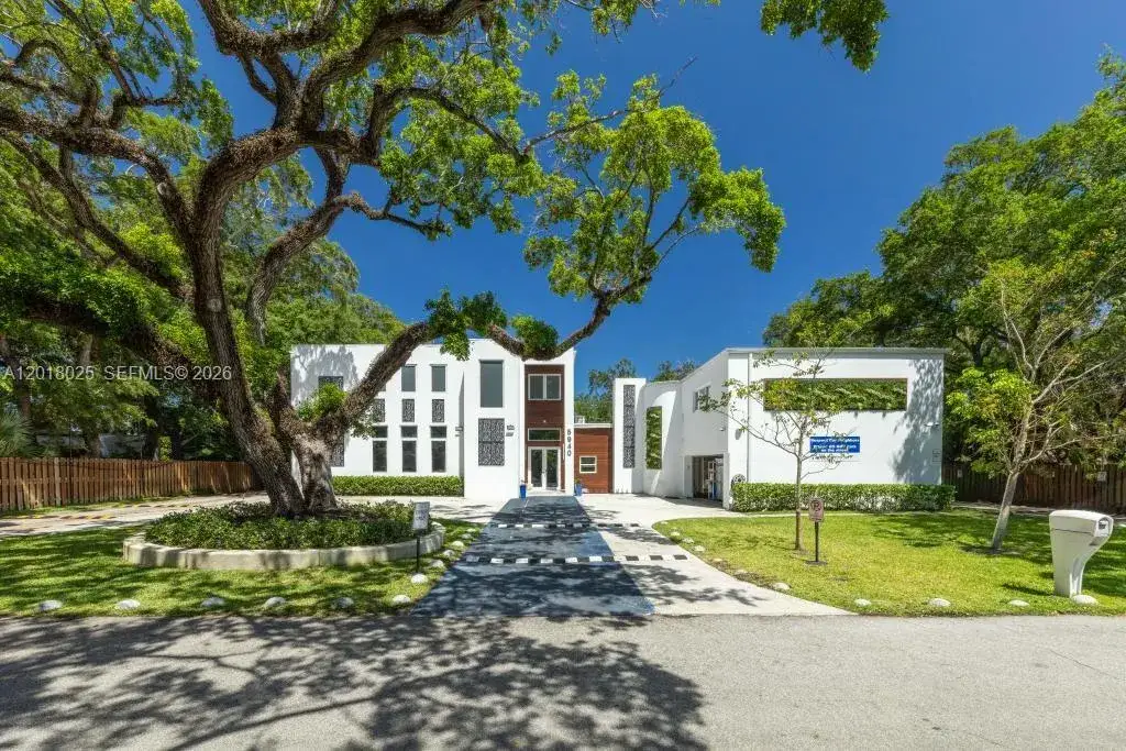 6 bedroom 3 bath Residential for sale at 5940 SW 37th Ave, Dania Beach FL 33312