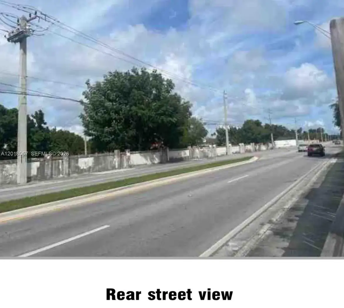 3 bedroom 2 bath Residential for sale at 19422 SW 119th Ct, Miami FL 33177