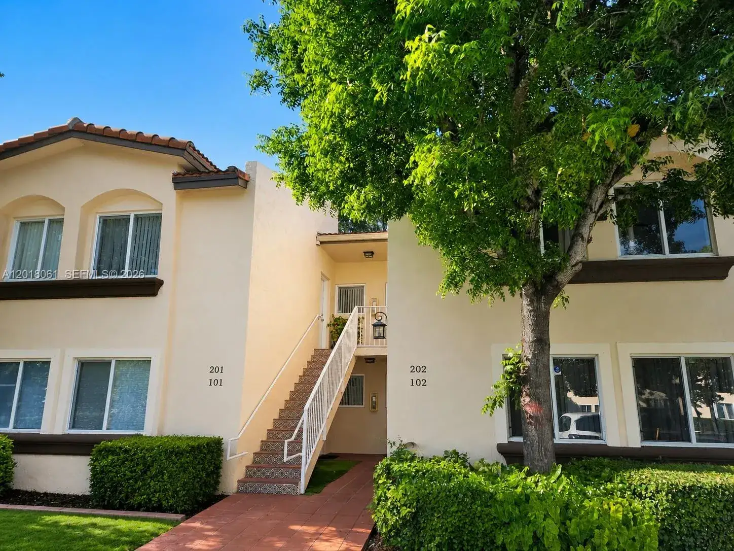 3 bedroom 2 bath Residential Lease for rent at 15721 SW 137th Ave # 202, Miami FL 33177