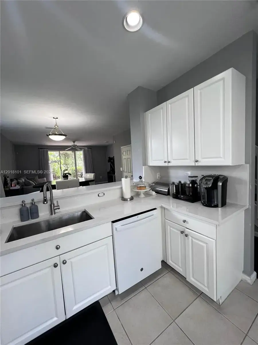 3 bedroom 2 bath Residential Lease for rent at 681 NW 42nd Ave, Plantation FL 33317