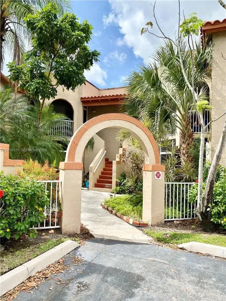 2 bedroom 2 bath Residential for sale at 365 SW 86th Ave # 203, Pembroke Pines FL 33025