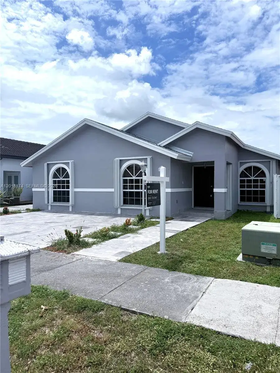 3 bedroom 1 bath Residential Lease for rent at 14220 SW 53rd St # A, Miami FL 33175