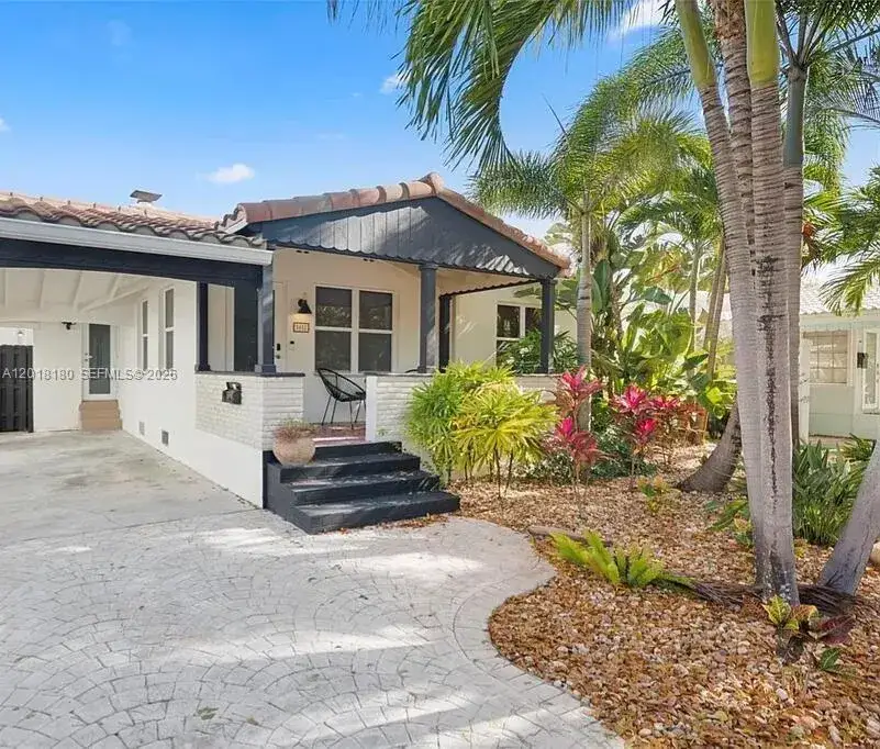 3 bedroom 2 bath Residential for sale at 1617 NE 3rd Ct, Fort Lauderdale FL 33301