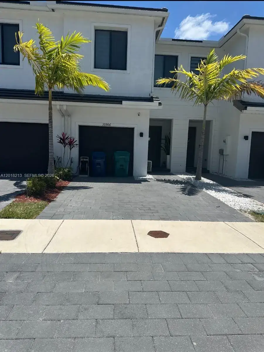 3 bedroom 2 bath Residential for sale at 10906 SW 232nd Ter, Homestead FL 33032
