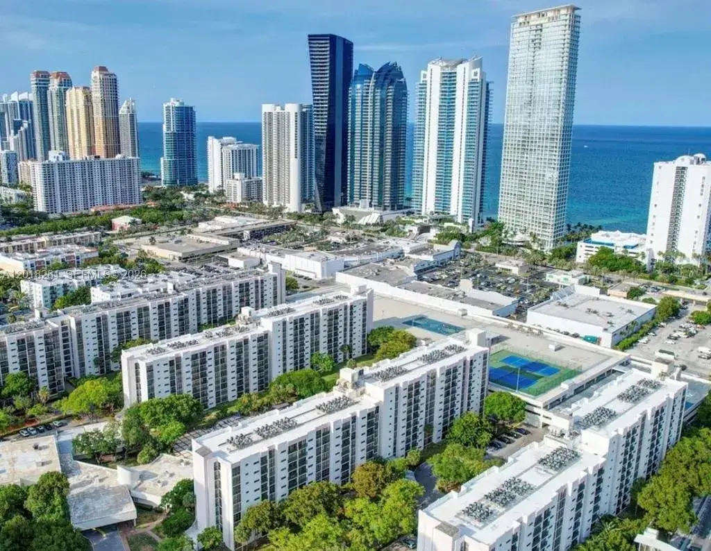 2 bedroom 2 bath Residential for sale at 16909 N Bay Rd # 601, Sunny Isles Beach FL 33160