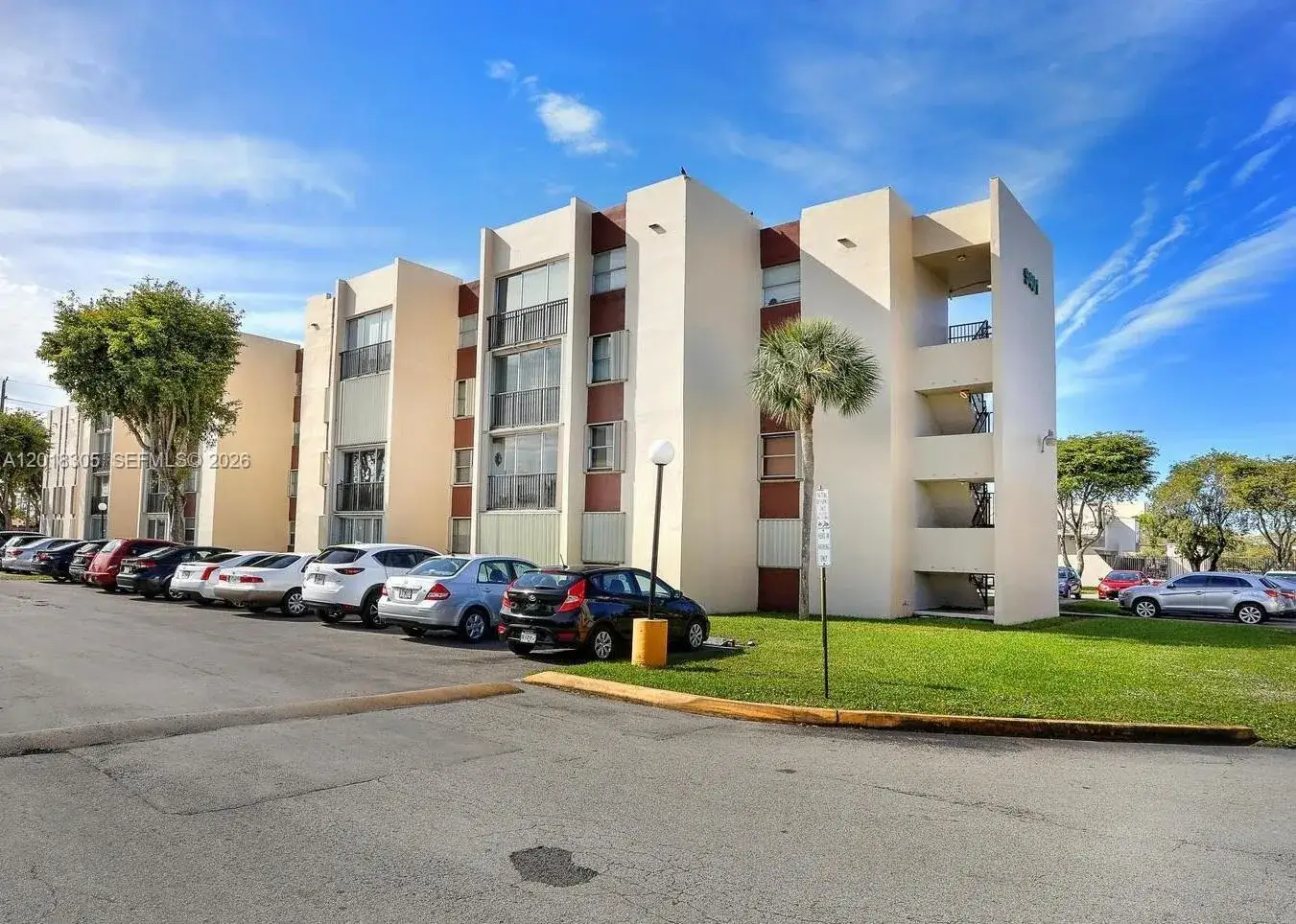 2 bedroom 2 bath Residential for sale at 9401 SW 4th St # 209, Miami FL 33174