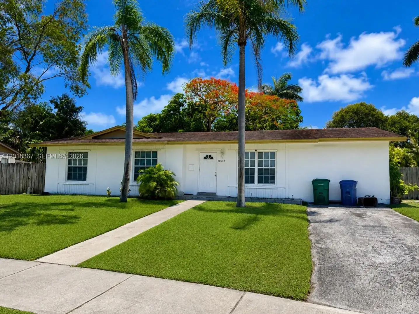3 bedroom 2 bath Residential for sale at 18054 SW 92nd Ct, Palmetto Bay FL 33157